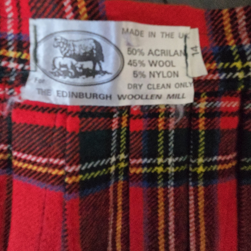 Vintage Red Plaid Midi Skirt with black belt detail - Picture 6 of 6